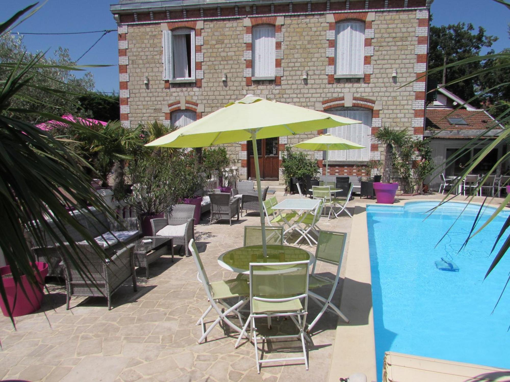 Hotel Manoir Francois 1Er Vitry-le-François Exterior foto